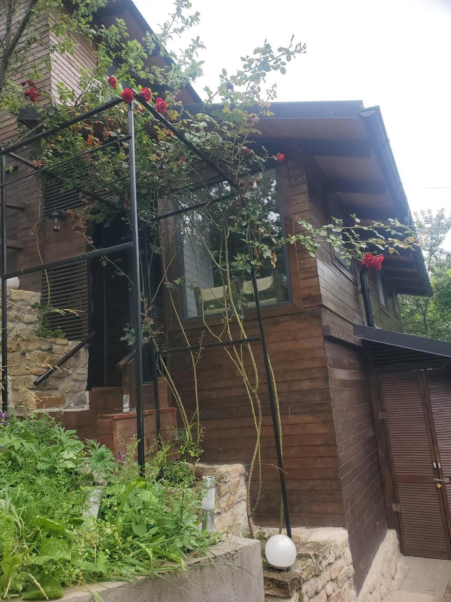 Pensiunea Casa Dacilor Podeni Exteriör bild