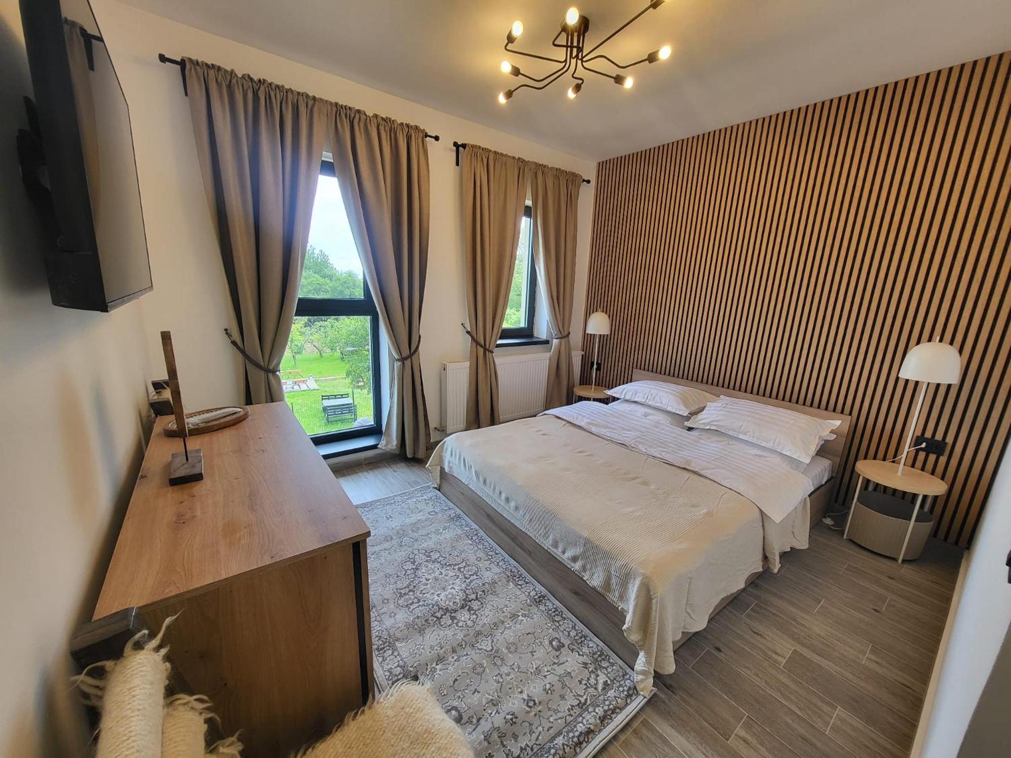 Pensiunea Casa Dacilor Podeni Exteriör bild